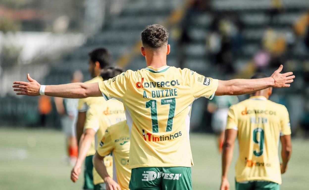 Butzke, tras marcar un gol con el Paços de Ferreira. 