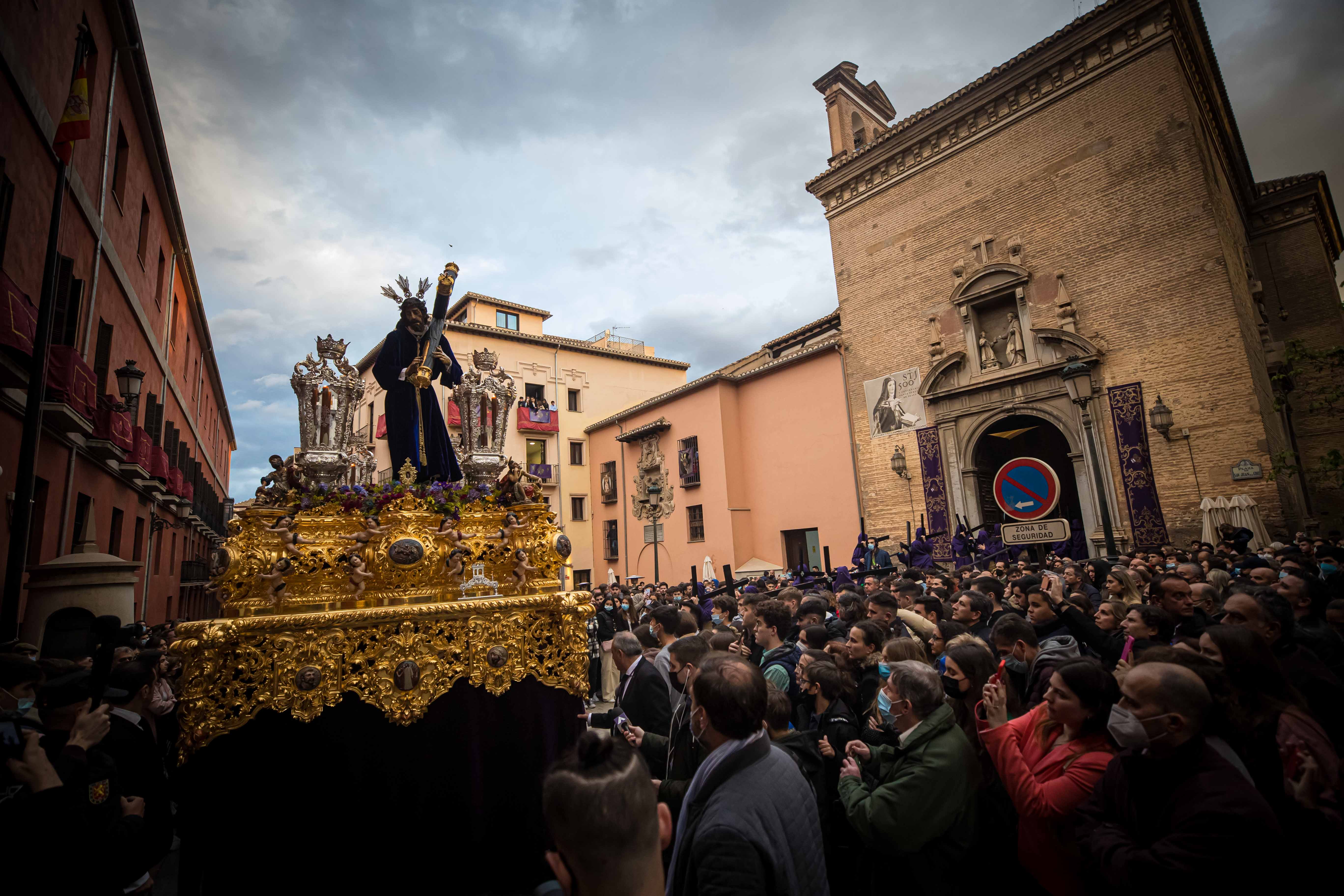 Fotos: Las imágenes del Nazareno en silencio