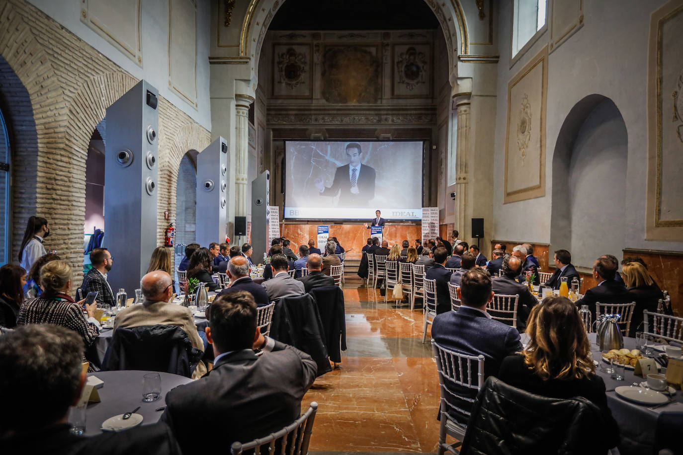 Las mejores imágenes del encuentro que ha tenido lugar este jueves