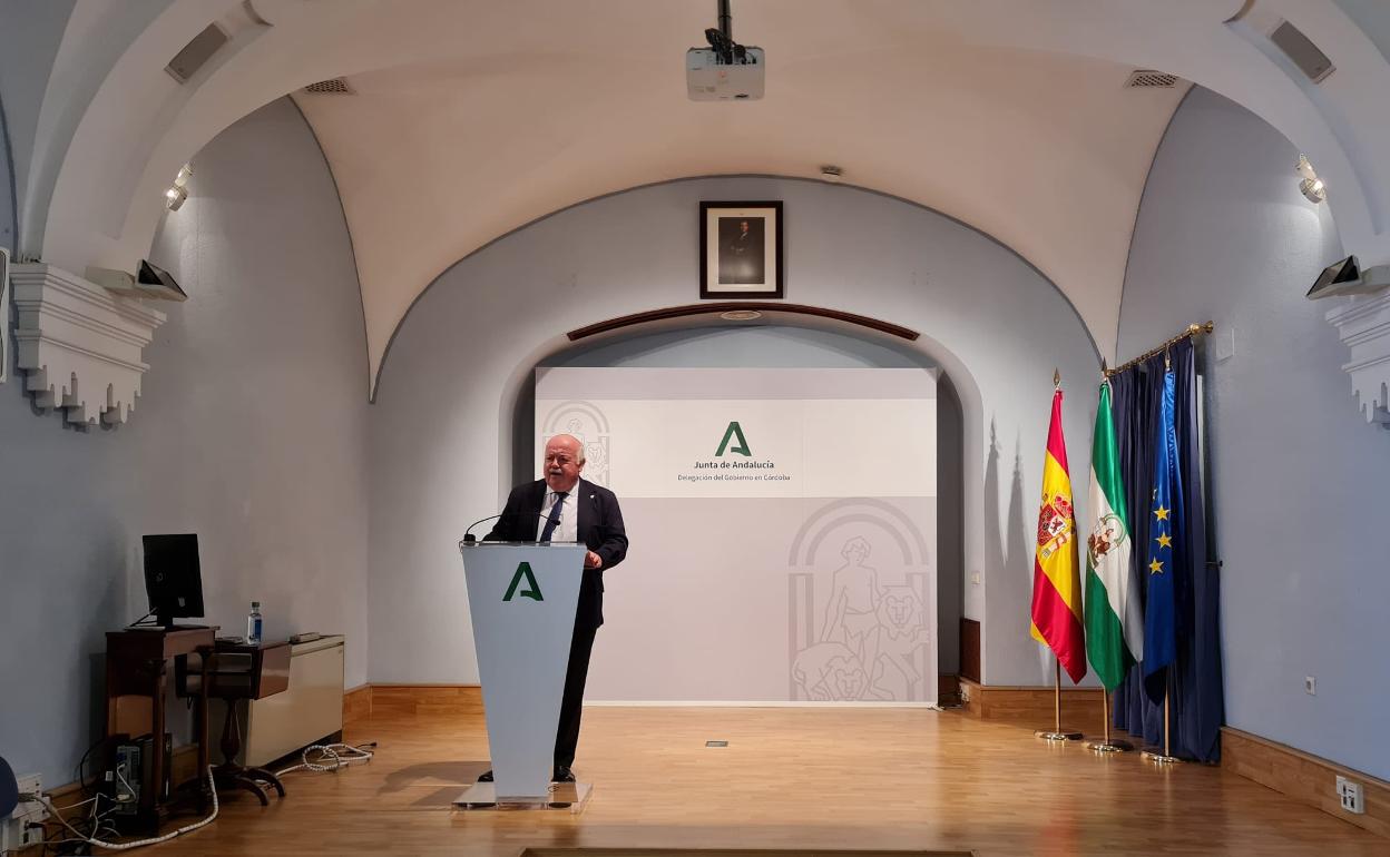 El consejero de Salud y Familias de la Junta de Andalucía, Jesús Aguirre. 