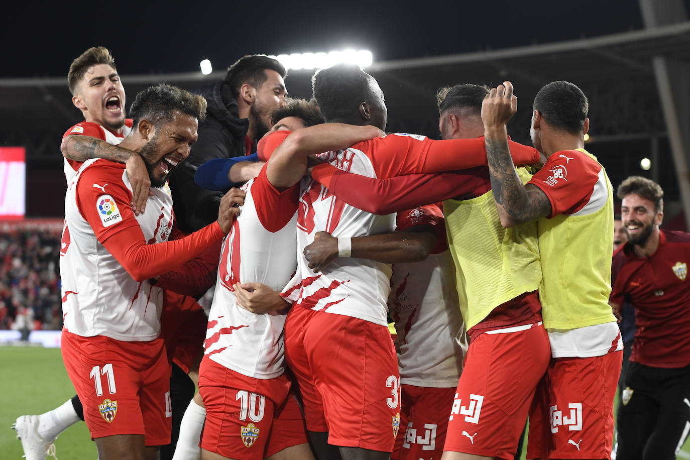 Celebración con sabor a algo más que una victoria. 