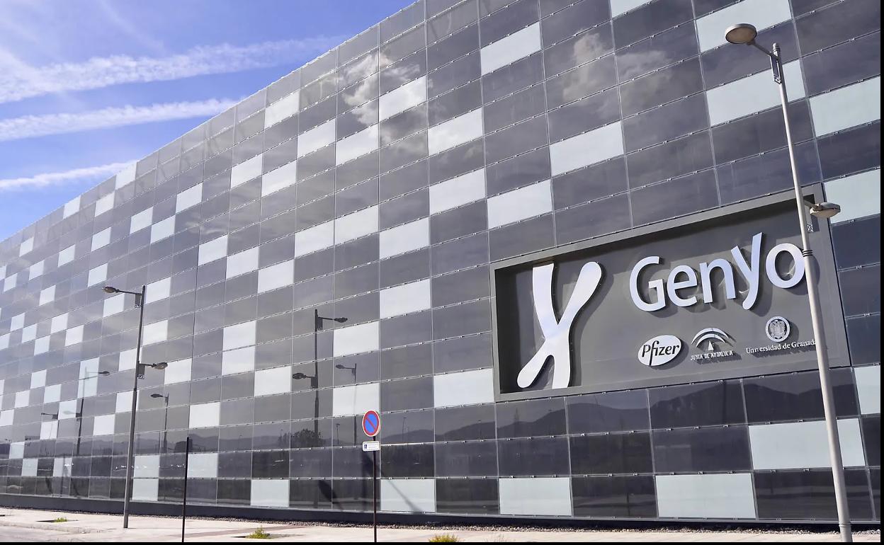 Junta, UGR y Pfizer renuevan su respaldo a la labor investigadora del Centro de Genómica Genyo