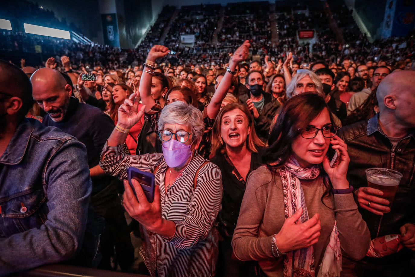 Lleno en el Palacio de los Deportes y entusiasmo a raudales.