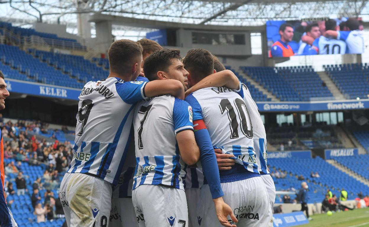 El sanse celebra un gol