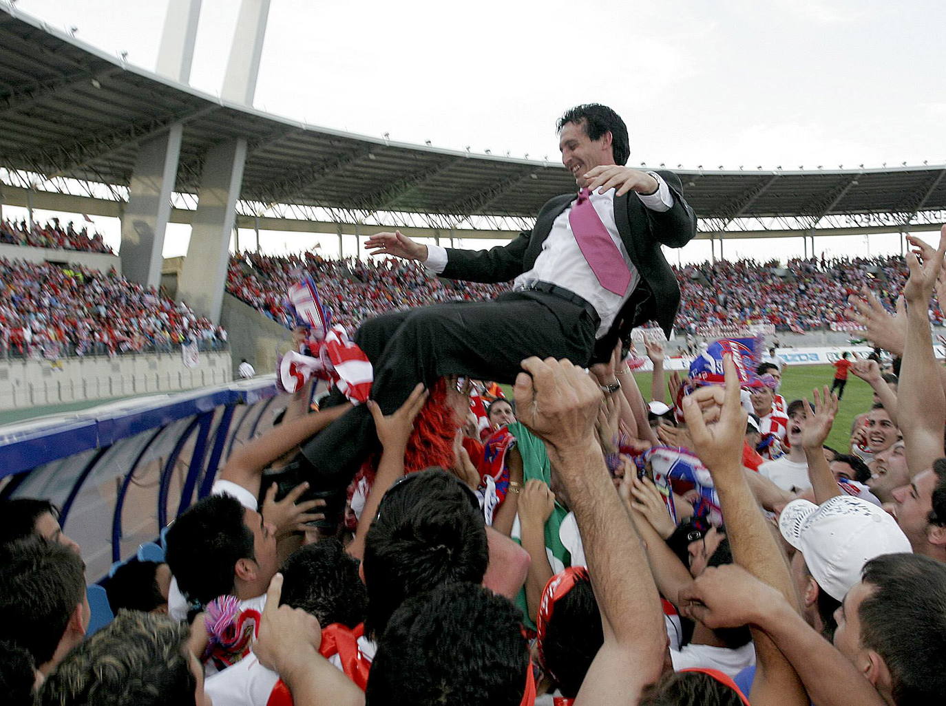 A Rubi solo lo podrán mantear sus jugadores. La invasión está prohibida. 