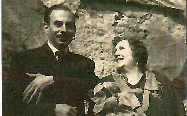 María con su inseparable administrador, Manuel Salud Ester. 