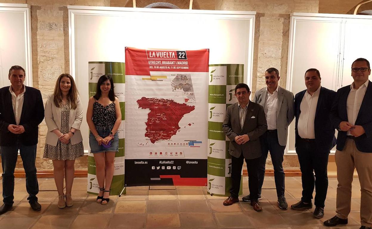 Francisco Reyes y Javier Guillén presentaron las etapas 14º y 15º de La Vuelta con meta en la Sierra de la Pandera y salida desde Martos. 