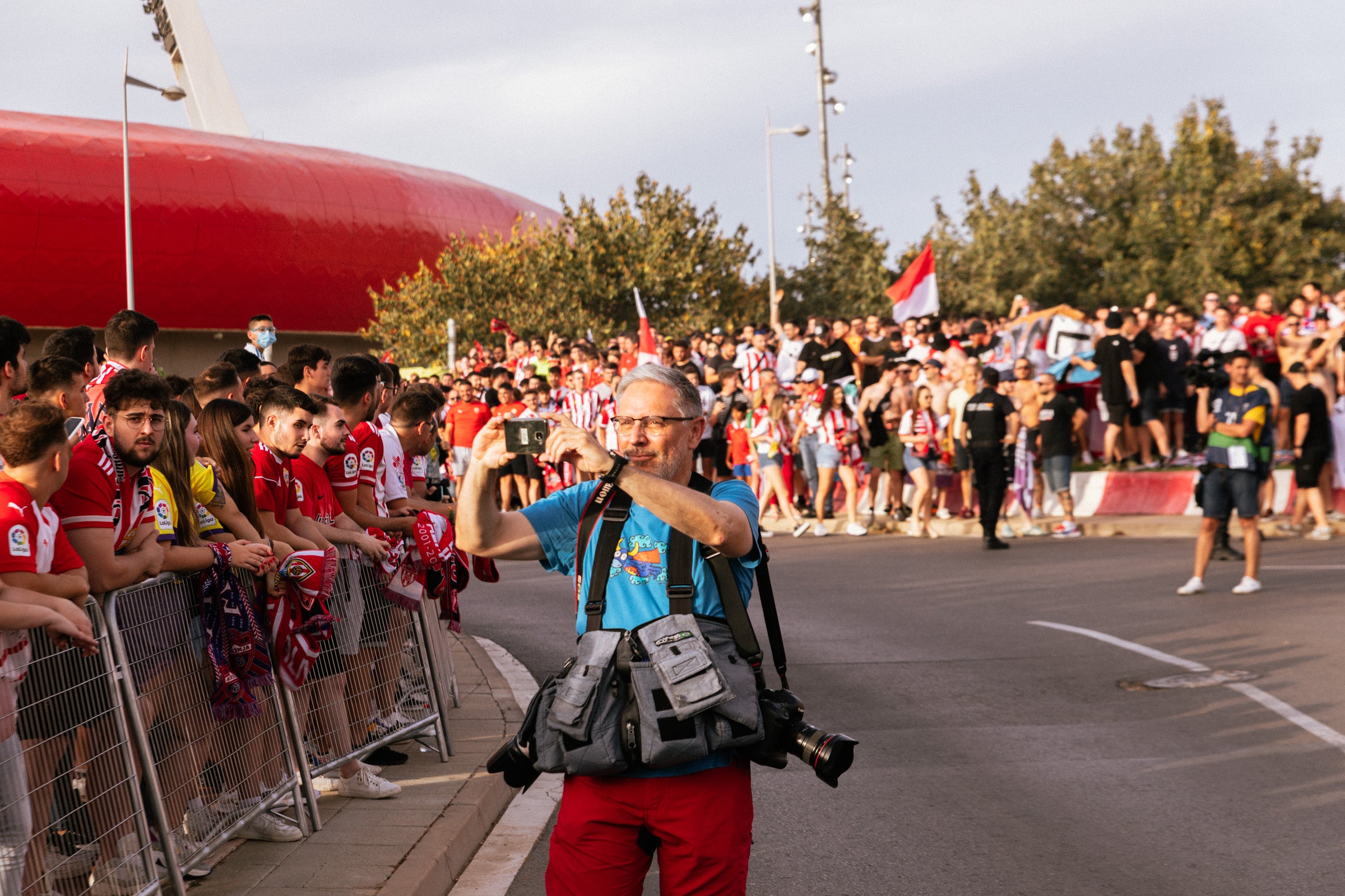 Fotos: Así ha recibido a la UD Almería la marea rojiblanca