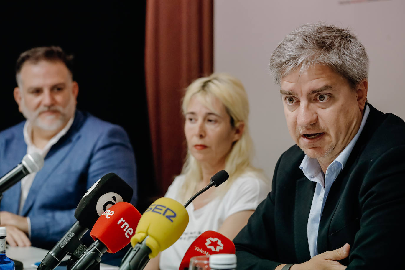 José Nevado, María Luisa Gutiérrez y Jordi Oliva.