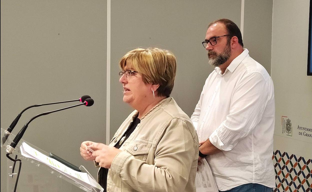 Ana Muñoz y Francisco Puentedura en la rueda de prensa ofrecida este viernes.