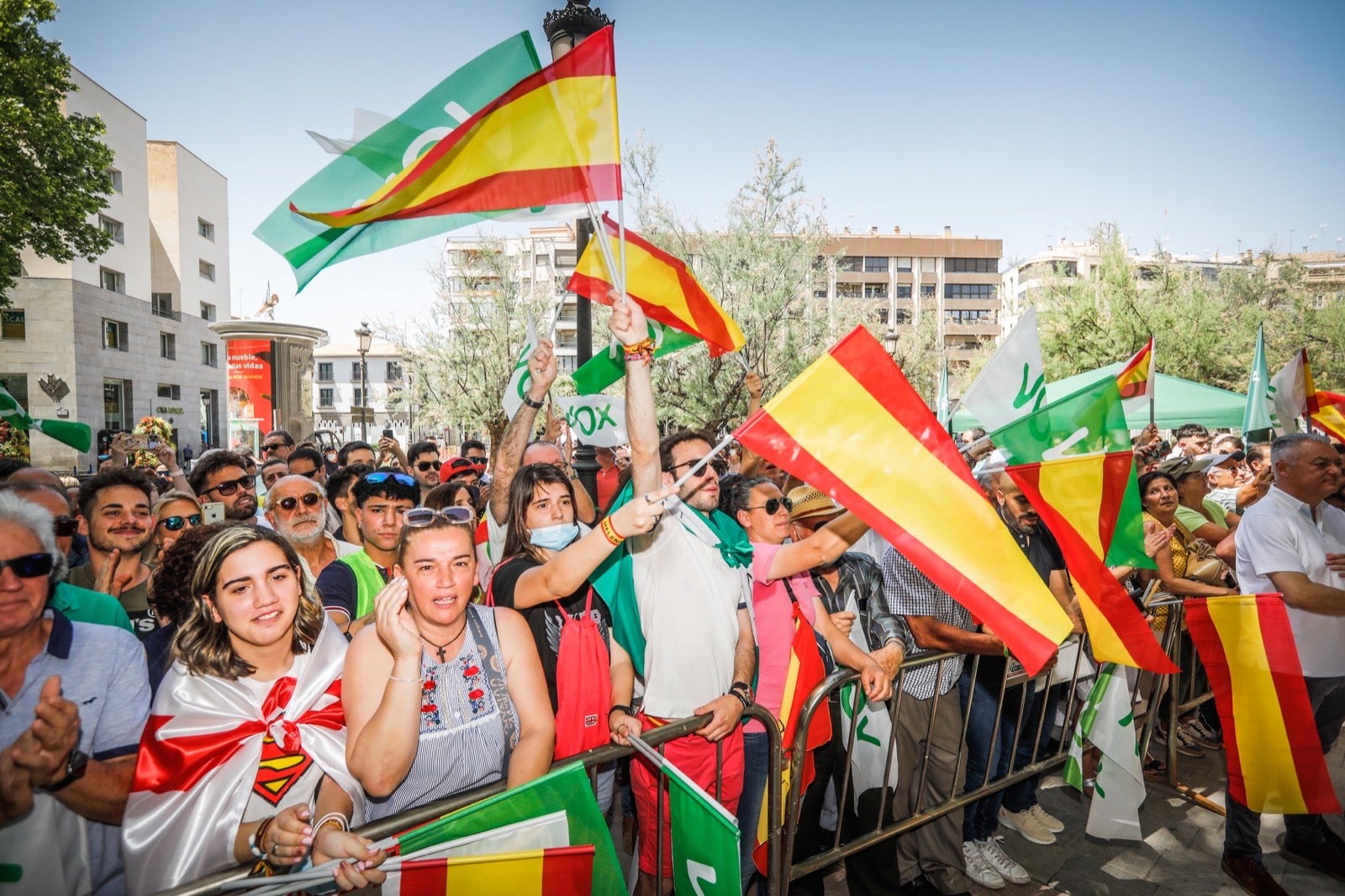 La candidata celebra la decisión del Contencioso-Administrativo de no admitir a trámite la demanda de Andaluces Levantaos sobre su empadronamiento, una polémica que califica de «bulo»