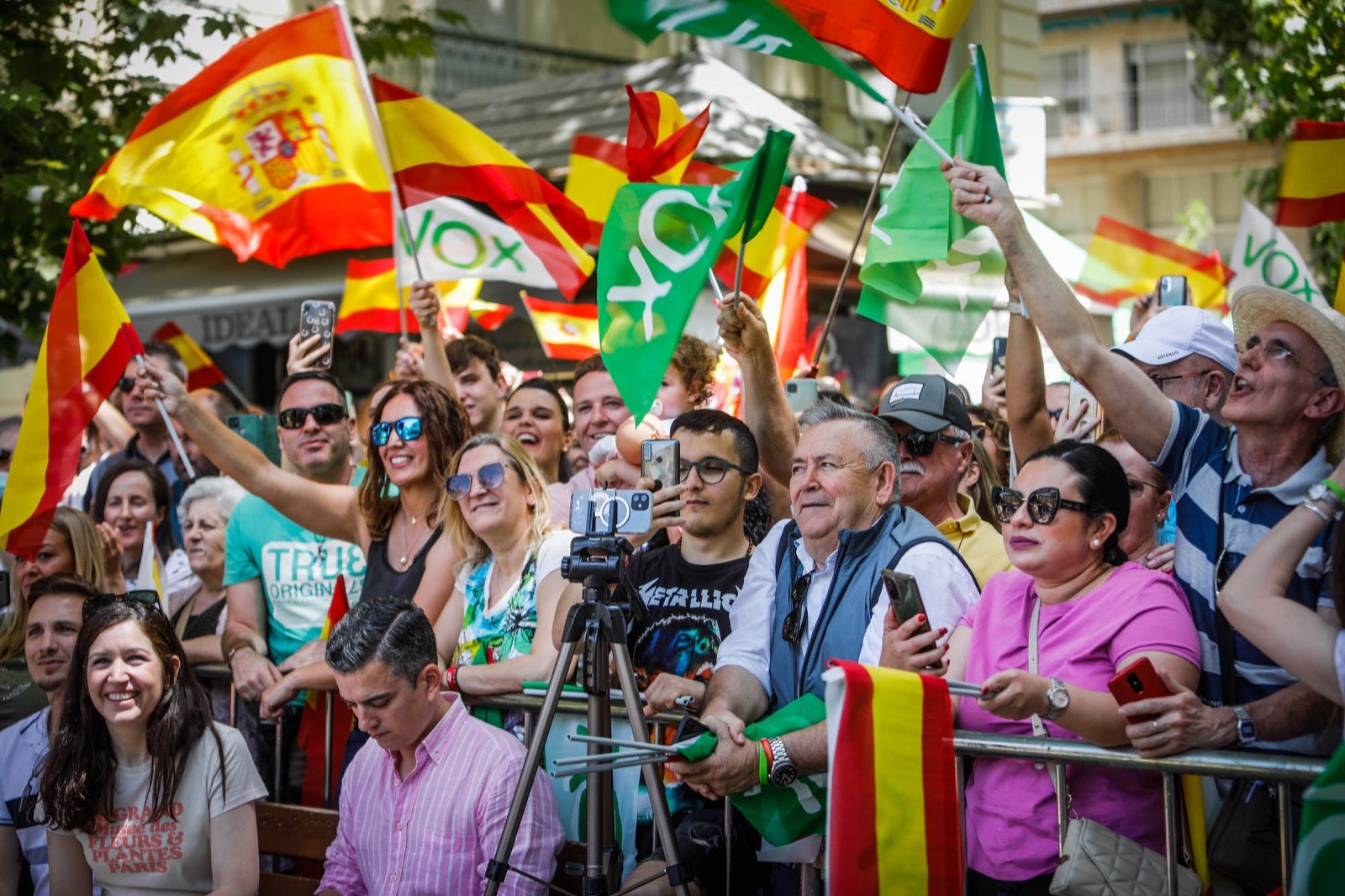 La candidata celebra la decisión del Contencioso-Administrativo de no admitir a trámite la demanda de Andaluces Levantaos sobre su empadronamiento, una polémica que califica de «bulo»