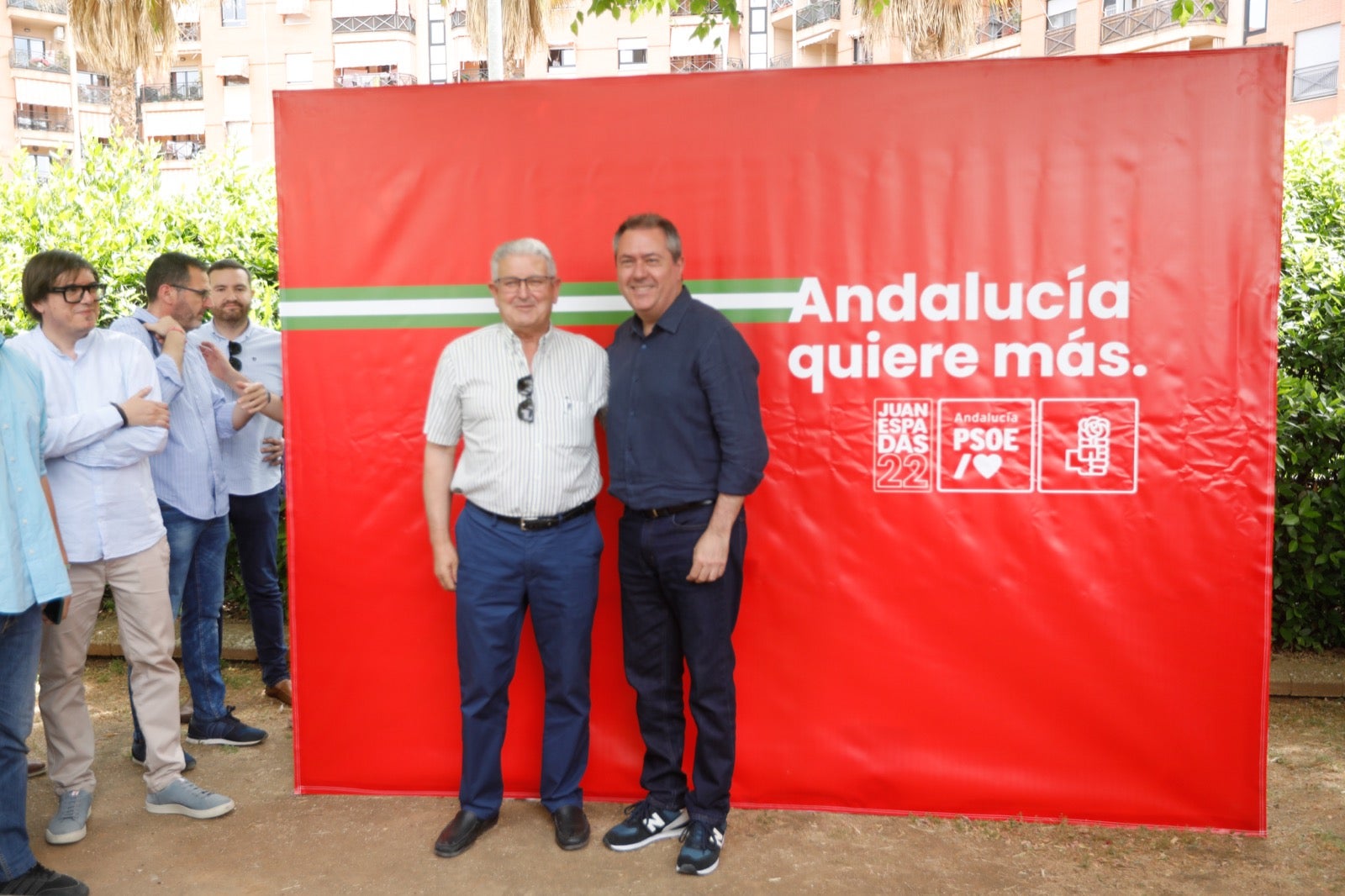 Más de 80 imágenes de los ediles socialistas de la provincia con el candidato del partido a la presidencia de la Junta