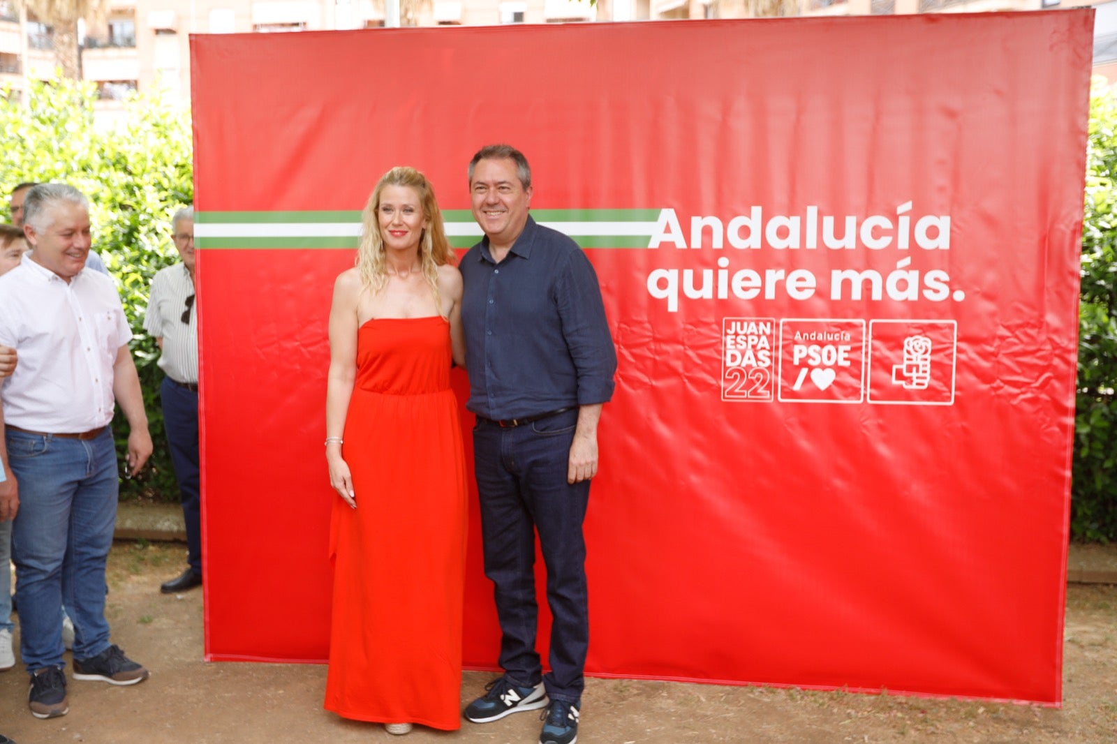 Más de 80 imágenes de los ediles socialistas de la provincia con el candidato del partido a la presidencia de la Junta