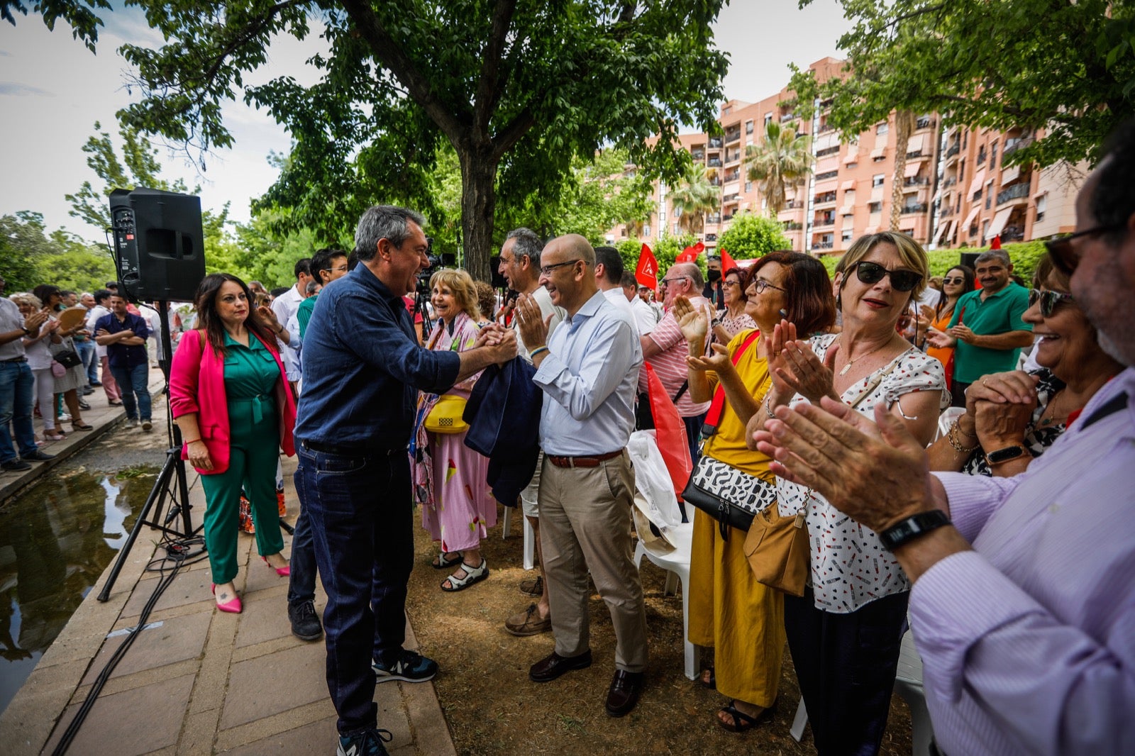 Más de 80 imágenes de los ediles socialistas de la provincia con el candidato del partido a la presidencia de la Junta