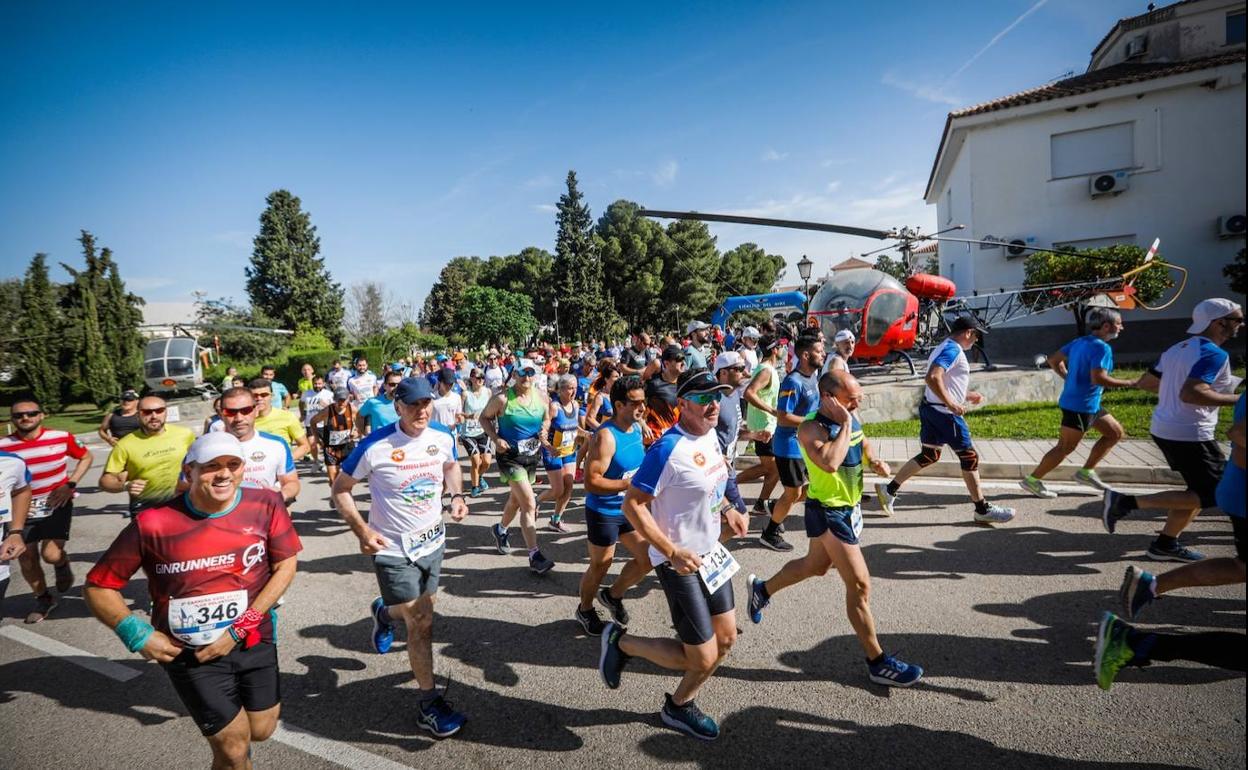 Salida de una de las carreras, entre helicópteros. 