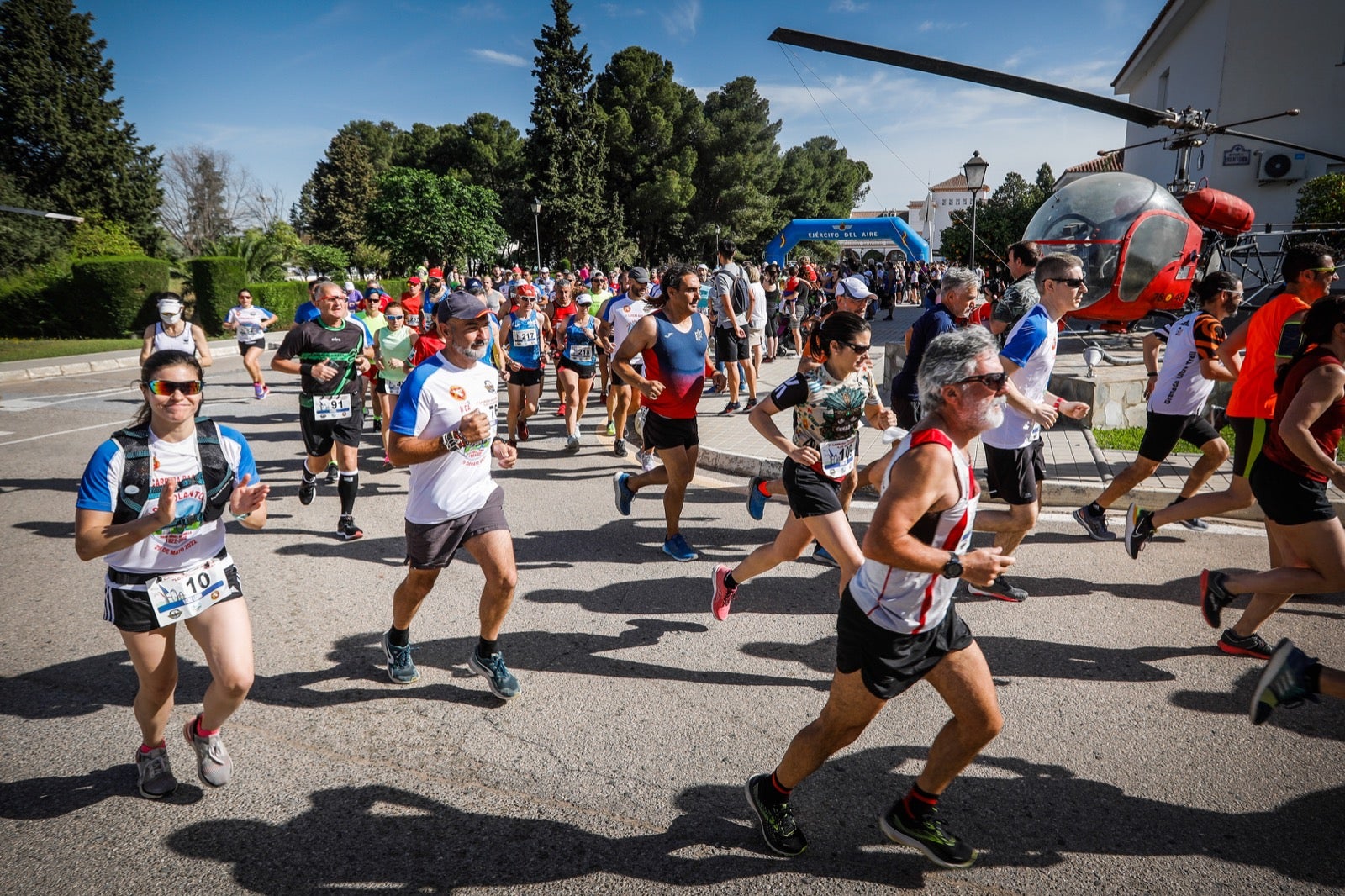 Así se ha desarrollado la segunda carrera de 'Los Volantones', celebrada con motivo de los actos del centenario de la base