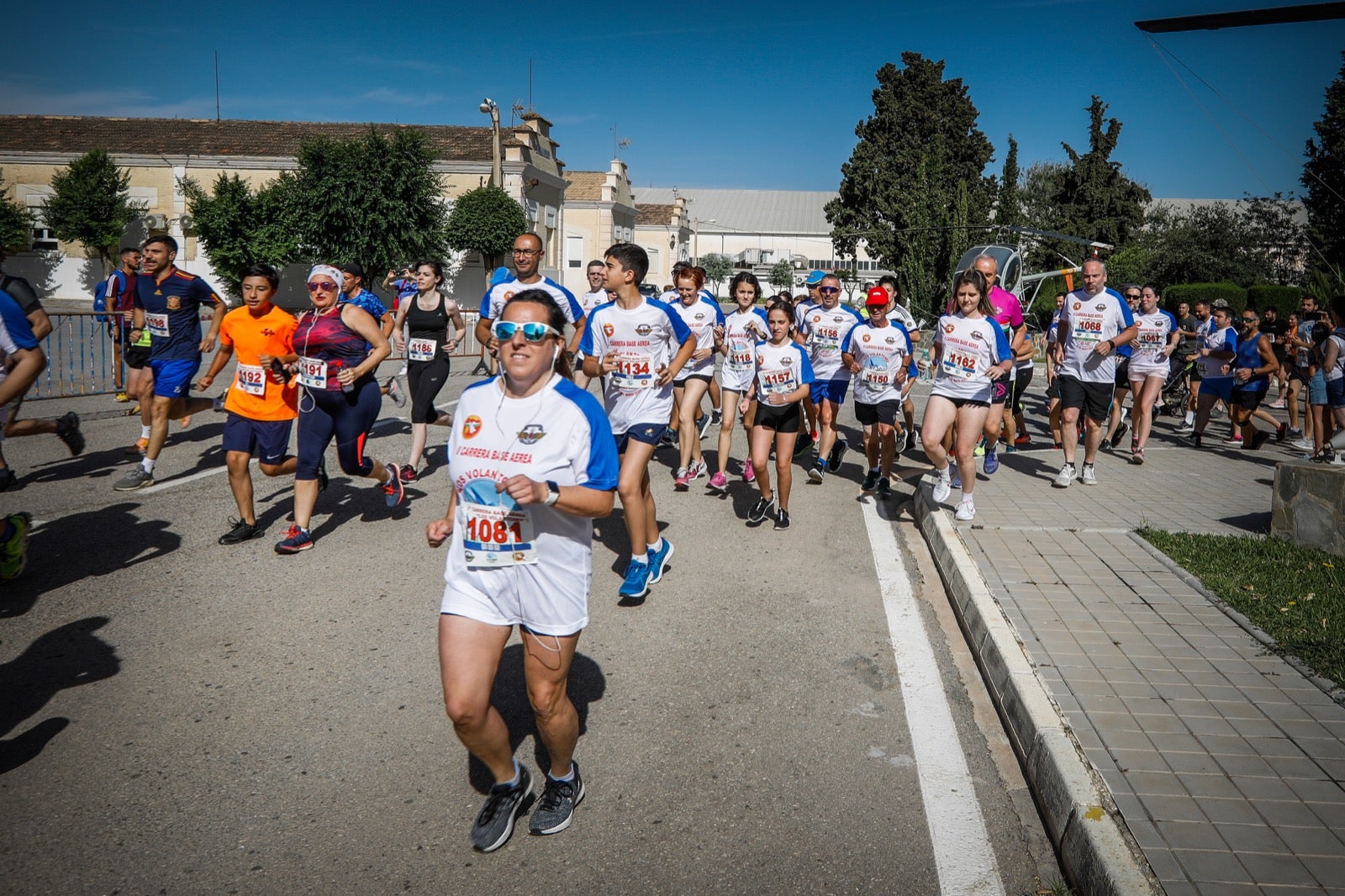 Así se ha desarrollado la segunda carrera de 'Los Volantones', celebrada con motivo de los actos del centenario de la base