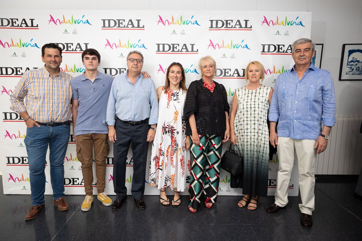 Se ha reconocido a lo mejor del sector granadino en cinco categorías: Mejor Hotel, Mejor Cocinero, Mejor Alojamiento Rural, Mejor Taberna y Mejor Restaurante