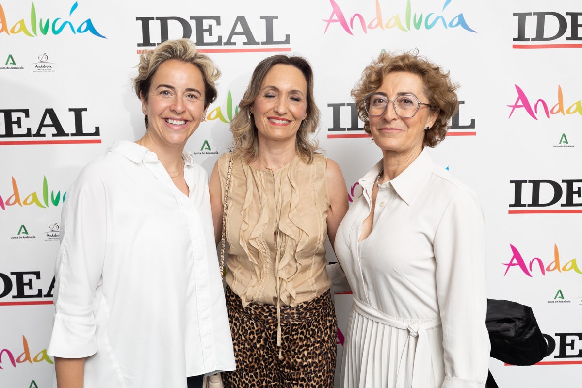 Se ha reconocido a lo mejor del sector granadino en cinco categorías: Mejor Hotel, Mejor Cocinero, Mejor Alojamiento Rural, Mejor Taberna y Mejor Restaurante