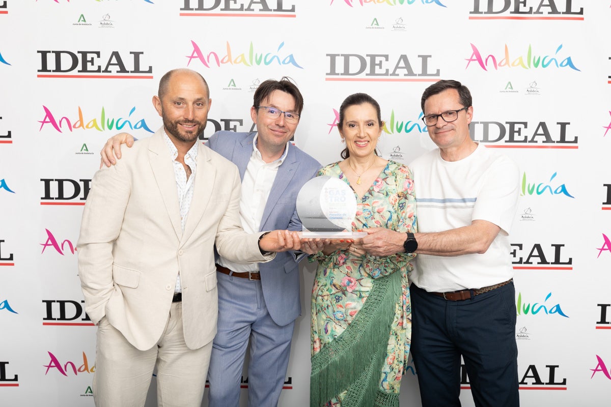 Se ha reconocido a lo mejor del sector granadino en cinco categorías: Mejor Hotel, Mejor Cocinero, Mejor Alojamiento Rural, Mejor Taberna y Mejor Restaurante