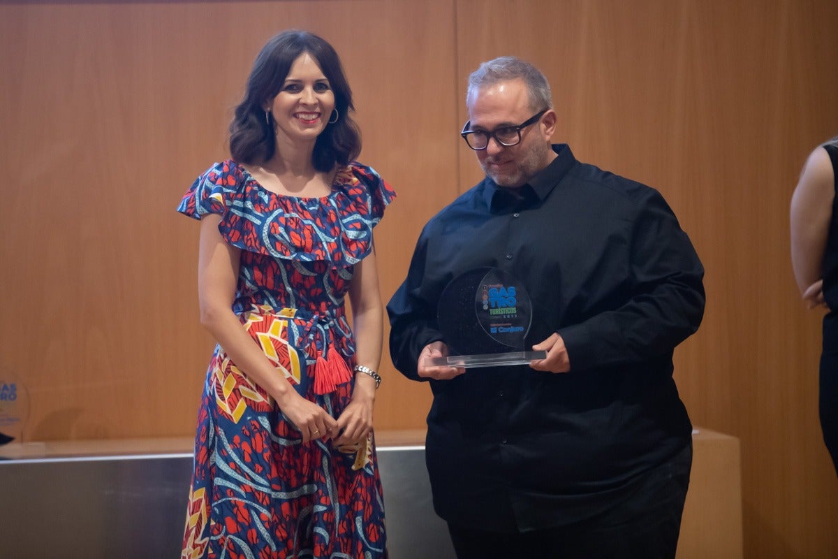 Se ha reconocido a lo mejor del sector granadino en cinco categorías: Mejor Hotel, Mejor Cocinero, Mejor Alojamiento Rural, Mejor Taberna y Mejor Restaurante