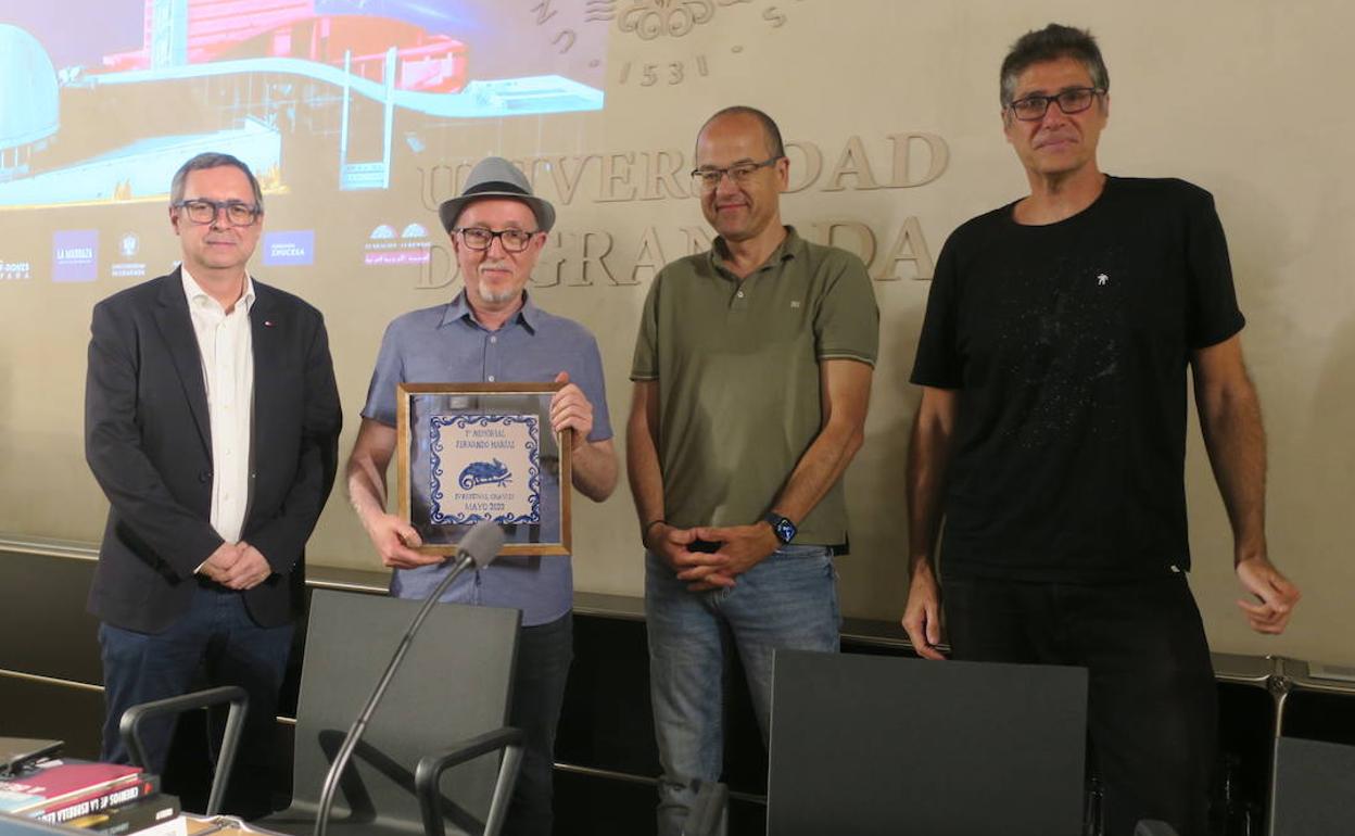 Javier Olivares recibió el Premio Memorial Fernando Marías en la tarde de ayer. 