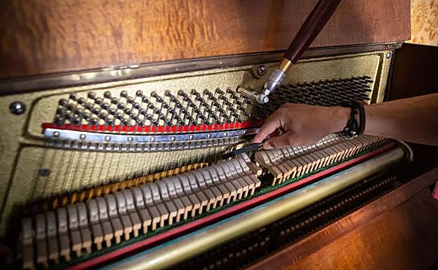 Imagen principal - Detalles de un oficio. 