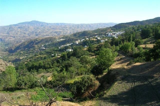 Vistas de los alrededores de Mecina Bombarón, en la Alpujarra granadina.