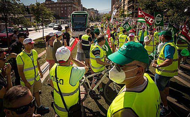 La manifestación ha obligado a cortar el metro.