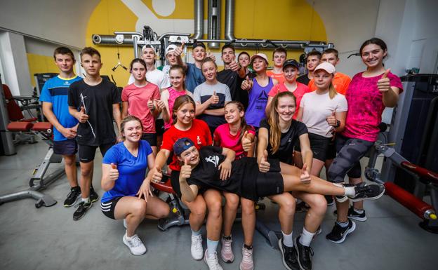 Los 44 chicos ucranianos que vivían en Sierra Nevada se trasladan al Albaicín con sus entrenadoras