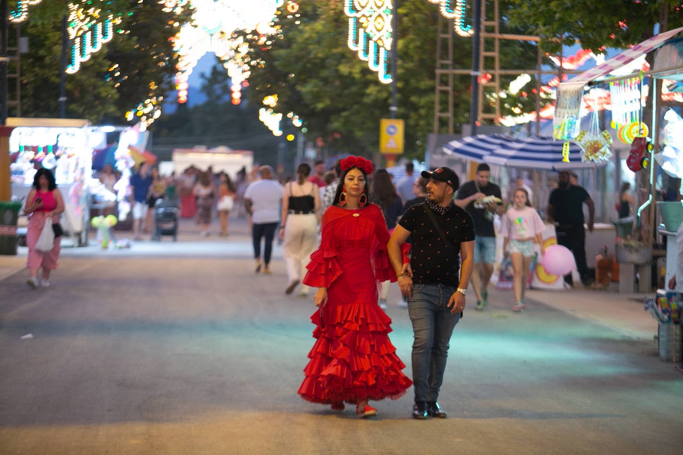 Los granadinos aprovecharon la disminución del calor para disfrutar del ferial