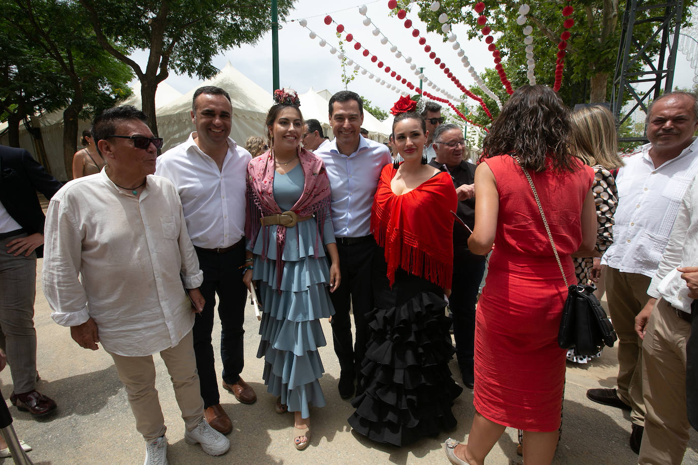 Tanto PP como Ciudadanos han hecho campaña en el Ferial de Almanjáyar, con Juanma Moreno, Marifrán Carazo, Francisco Rodríguez por un lado, y Juan Marín, Inés Arrimadas y Concha Insúa por otro