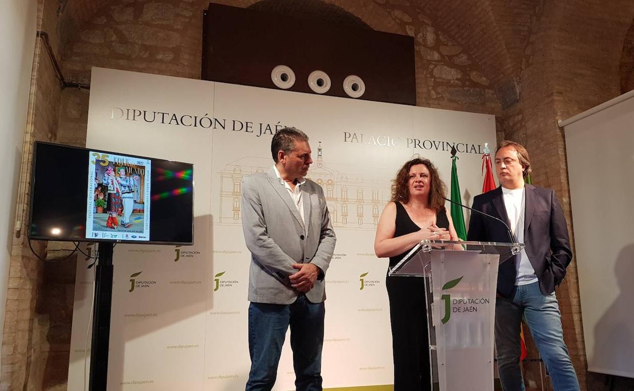 Ángel Vera, Desirée Amaro y José Manuel Higueras, en la presentación del Folk del Mundo.