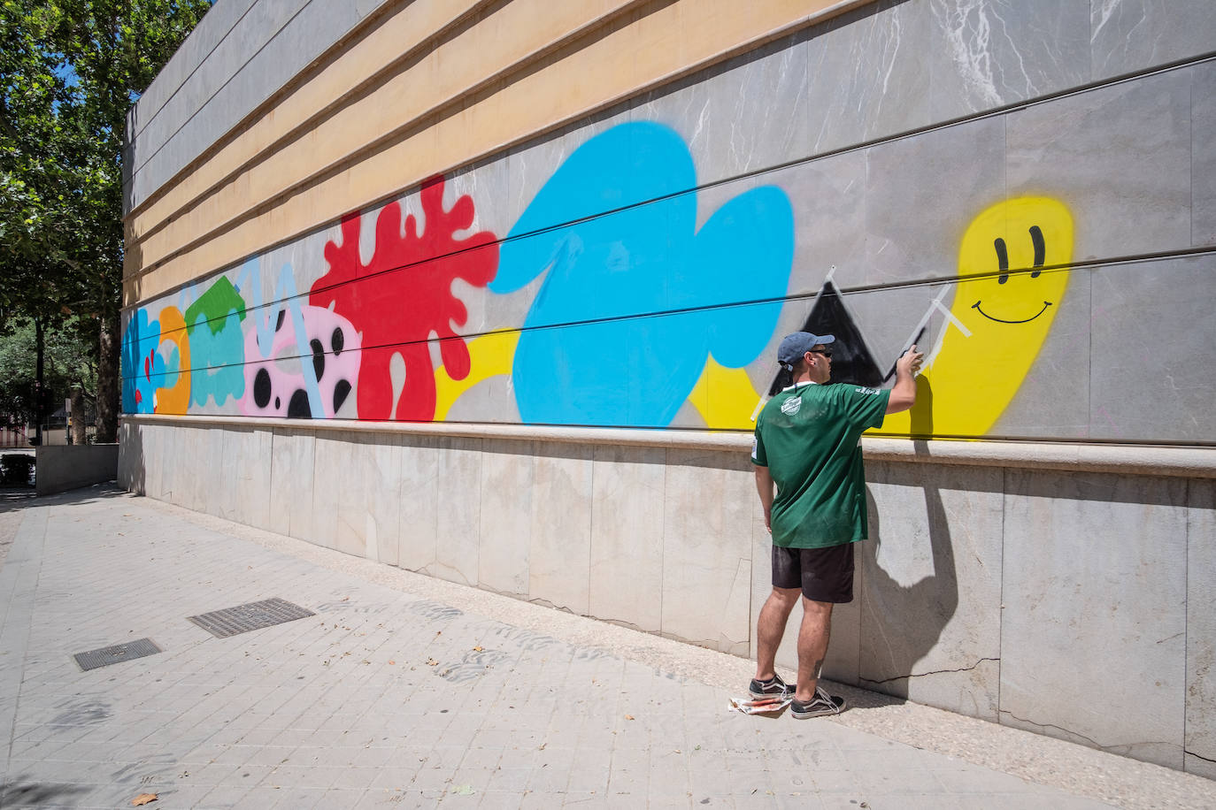 Nuevos grafitis se suman al proyecto de colorear el barrio de La Chana