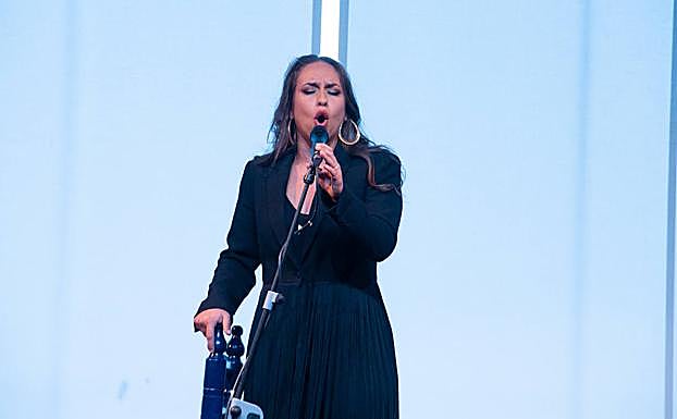 Temple y magisterio sobre el escenario. 