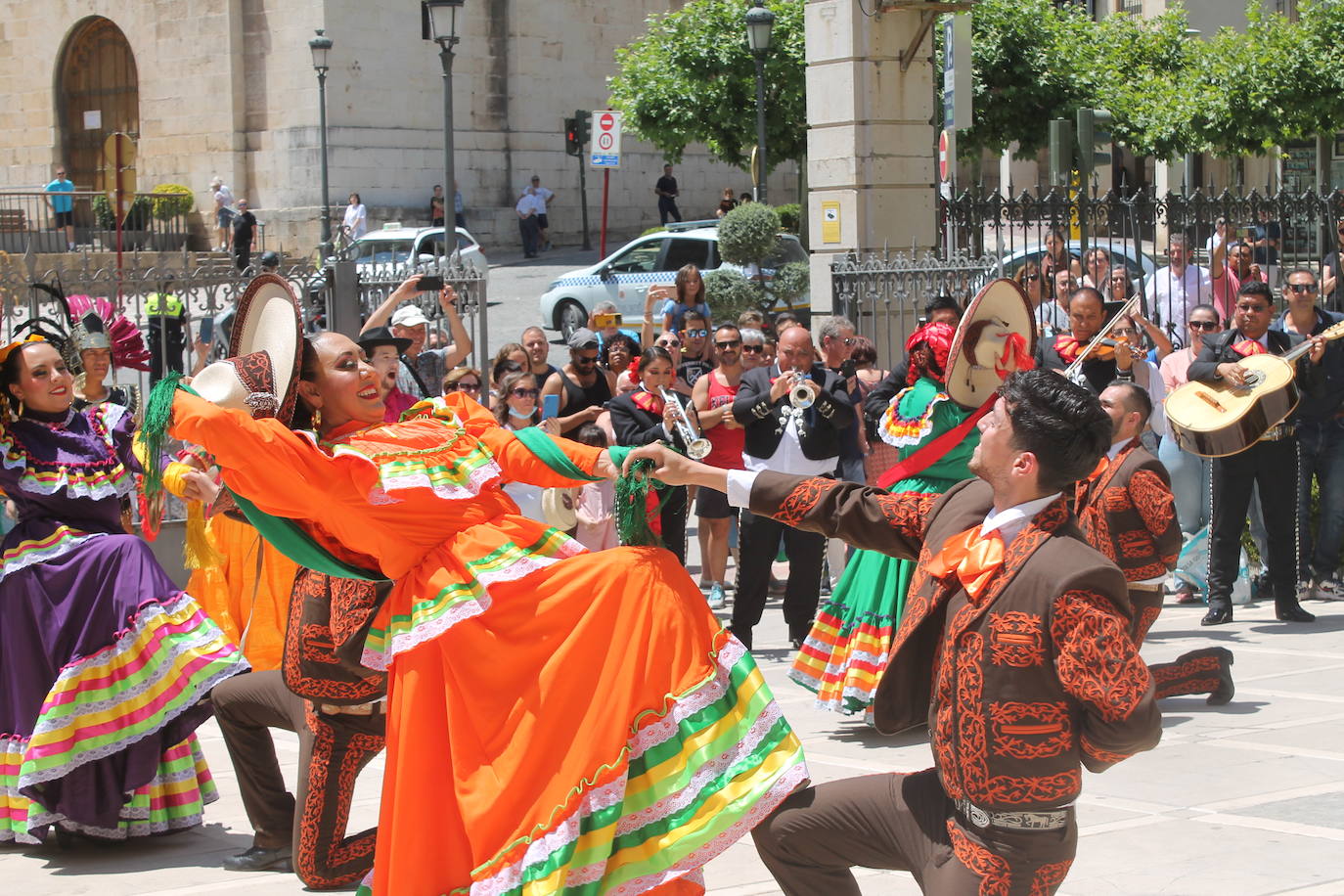 Grupos de Estados Unidos, México y Guinea Bissau actúan en la capital dentro de la 35 edición del Folk del Mundo