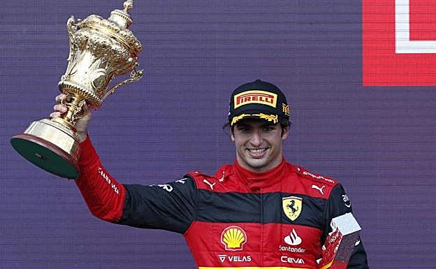 Imperial victoria de Sainz en un GP de Gran Bretaña inolvidable