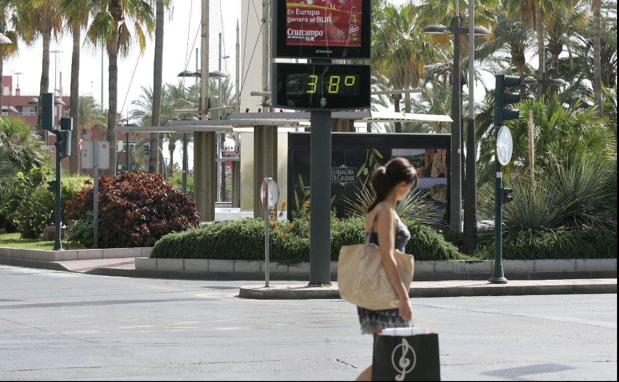 La capital podría superar los 22 grados de mínima durante las madrugadas. 