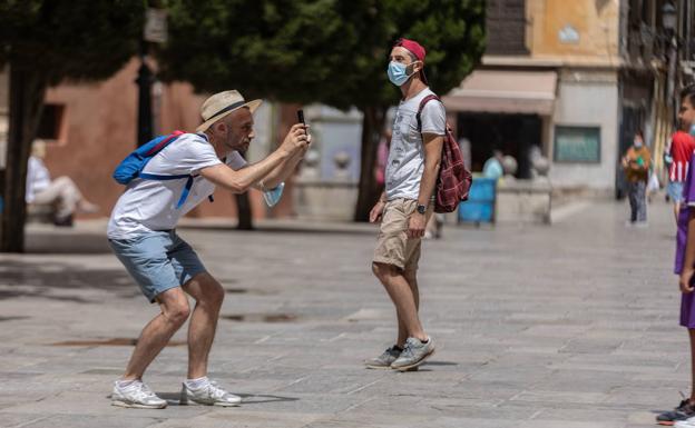 ¿Qué hacer si das positivo por covid ahora? Los pasos a seguir en verano