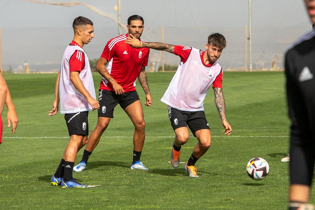 Fotos: La vuelta al tajo del Granada, en imágenes