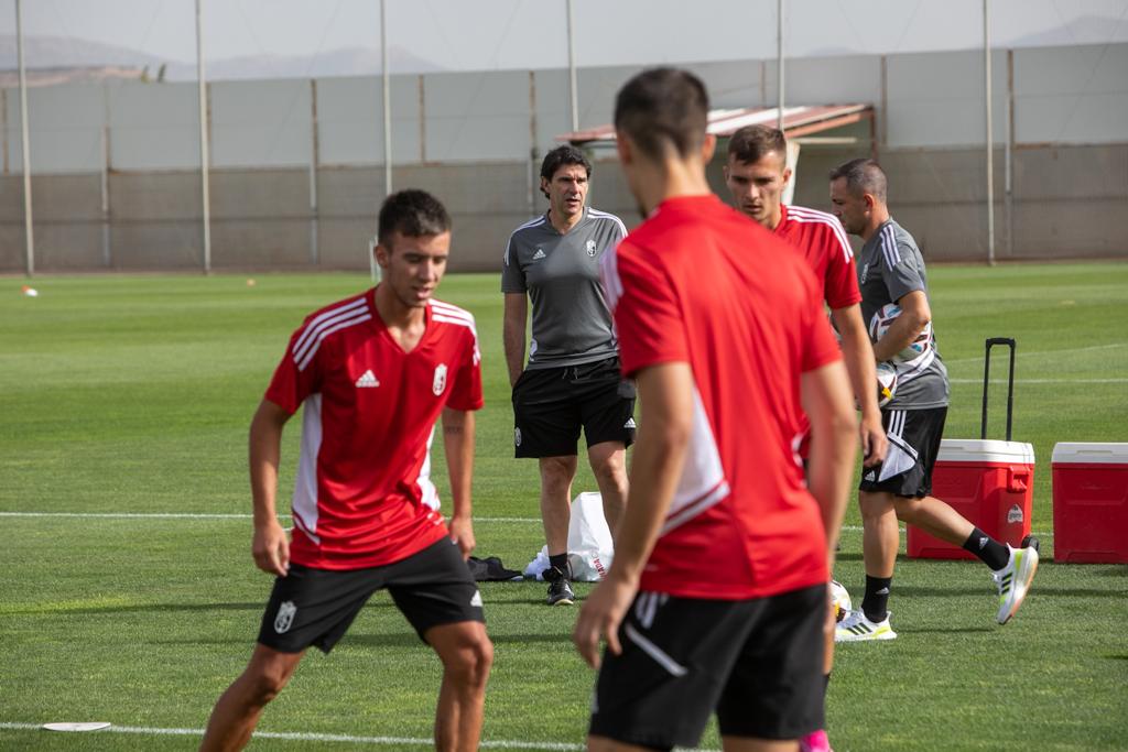 Fotos: La vuelta al tajo del Granada, en imágenes