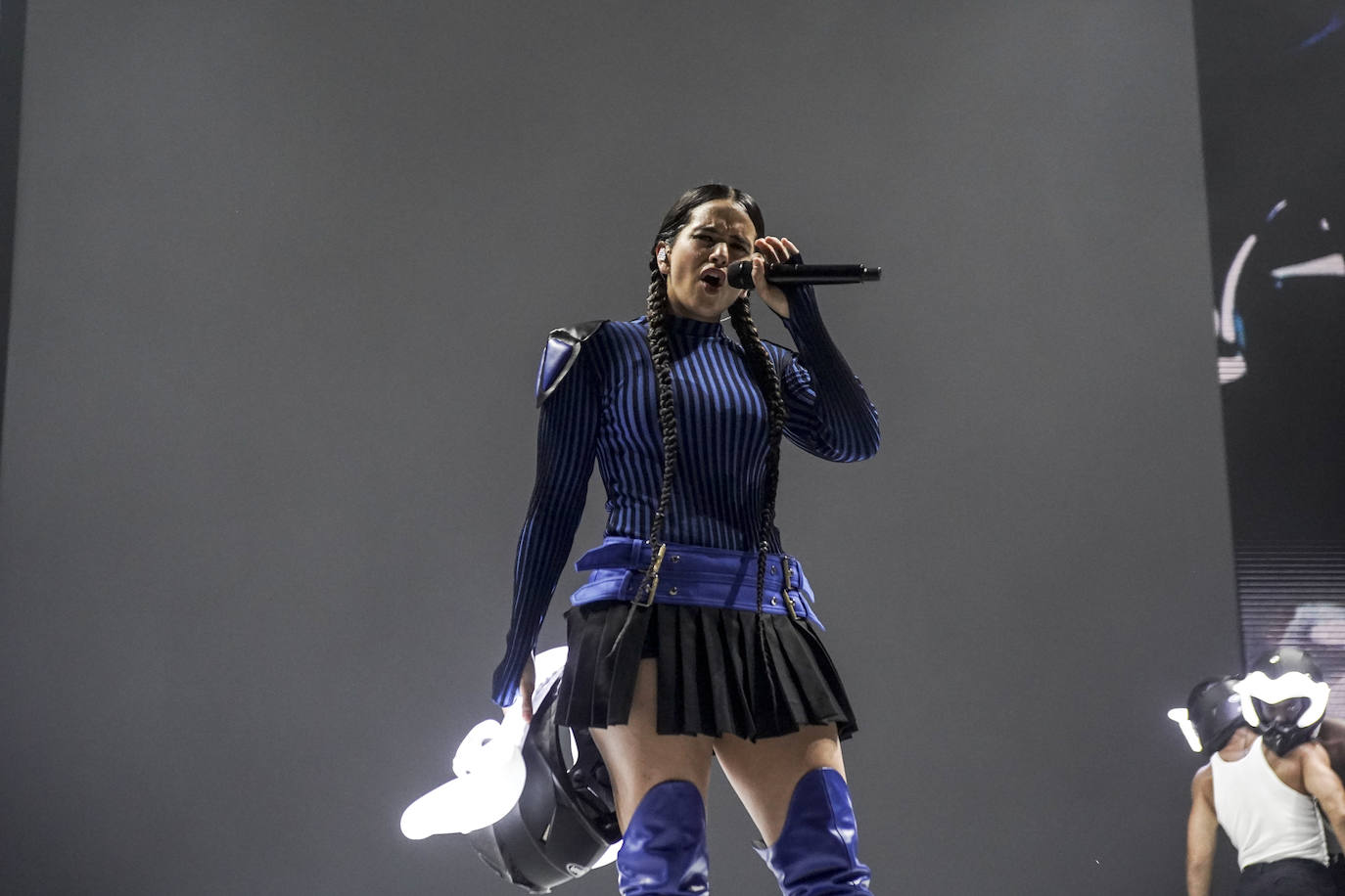 El espectáculo de 'Motomami' llega a Almería por todo lo alto