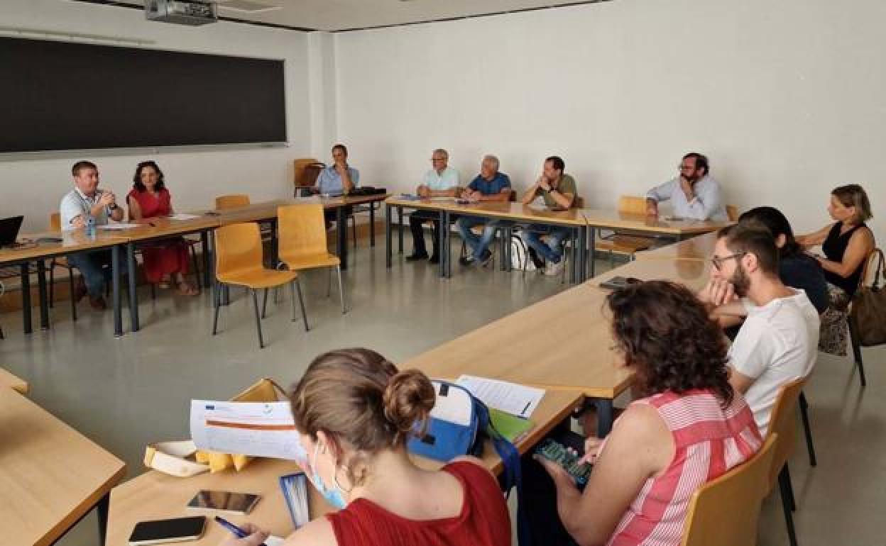 Expertos durante el autoanálisis sobre la sostenibilidad de la UAL. 