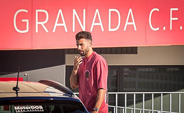 Maximiano, a su entrada a la Ciudad Deportiva este lunes. 