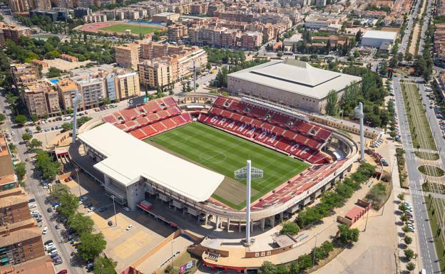 Estadio de Los Cármenes desde el helicóptero.