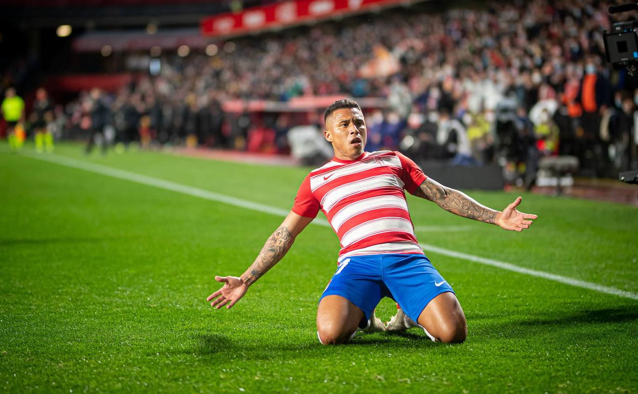 Darwin Machís, durante un partido disputado vistiendo la camiseta rojiblanca. 