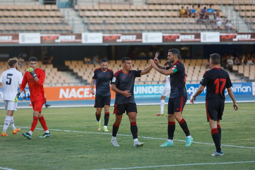 Fotos: Las imágenes del triangular entre el Granada, el Xerez y el Real Madrid Castilla