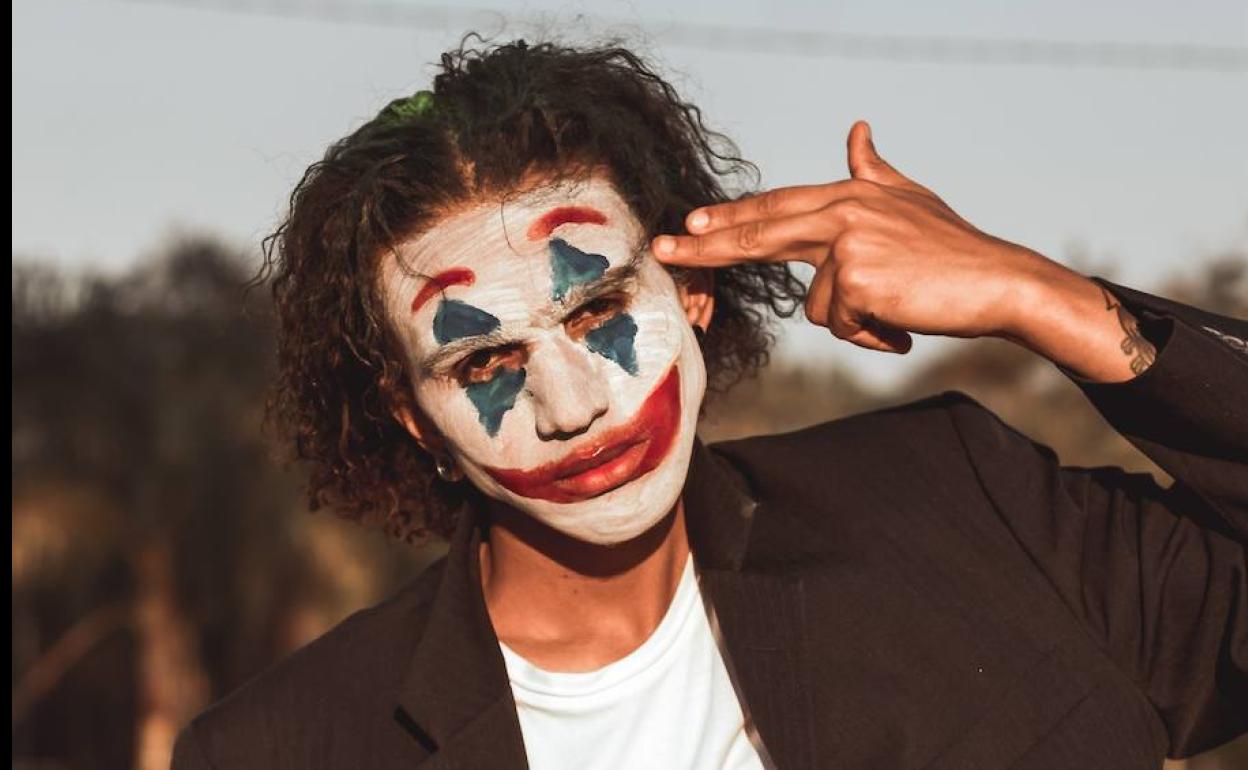 El payaso y la trapecista