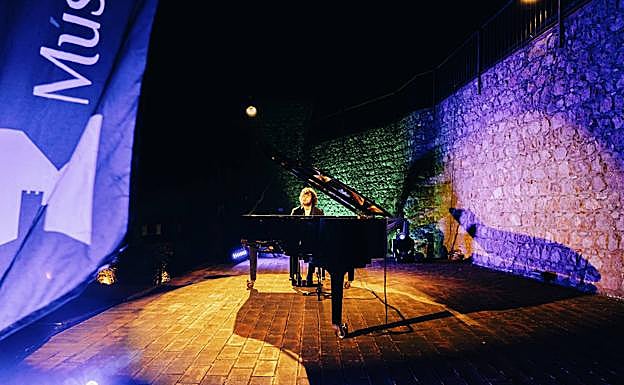 El pianista Martín García en el castillo de Segura este viernes. 